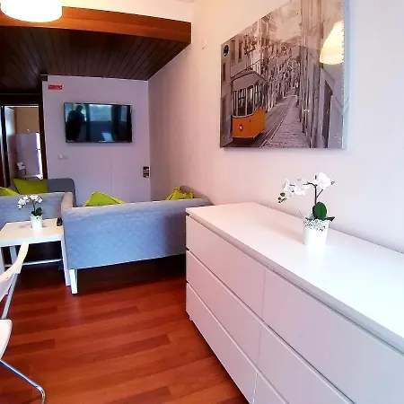 Homestay Theorynomad Rooms Al Lisboa Lisbon