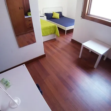 Homestay Theorynomad Rooms Al Lisboa